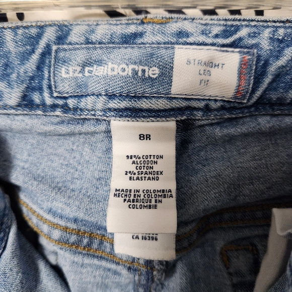 Liz Claiborne Women's Jeans - Picture 4 of 4